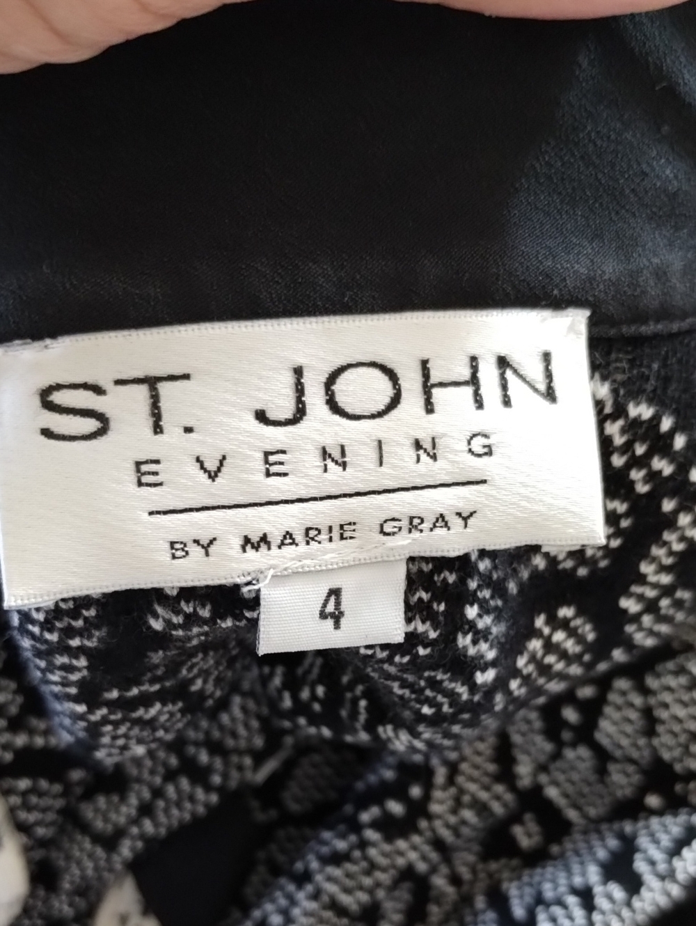 St John White Crocheted Lace Bolero Jacket 4 - Picture 10 of 11